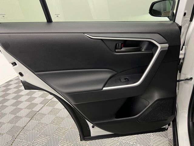 2024 Toyota RAV4 LE photo 34