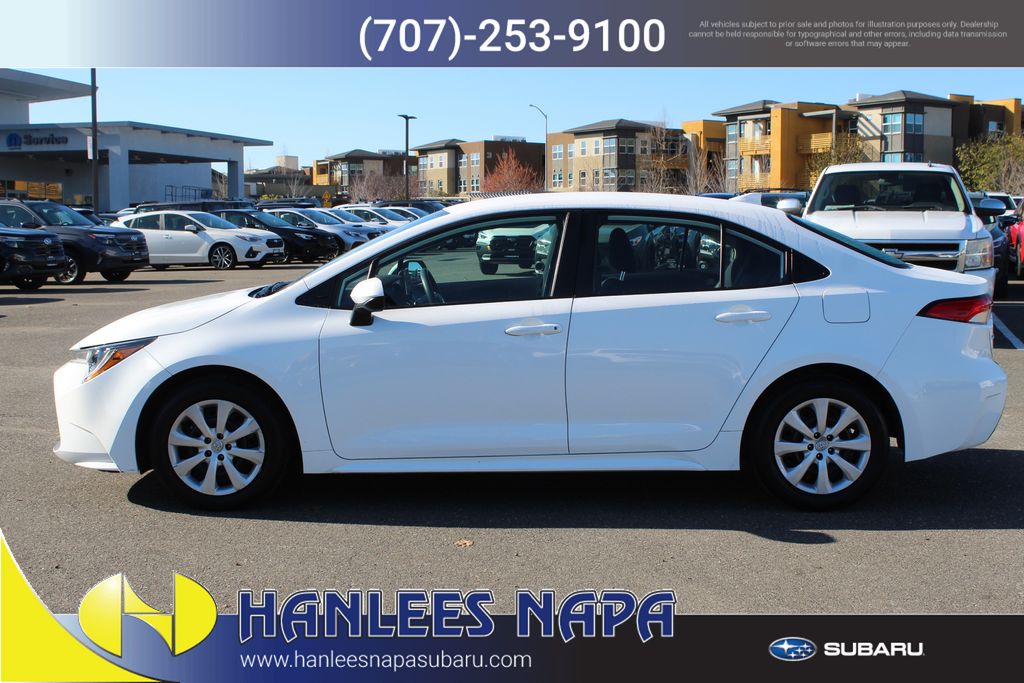 Used 2022 Toyota Corolla LE with VIN 5YFEPMAEXNP389021 for sale in Kansas City
