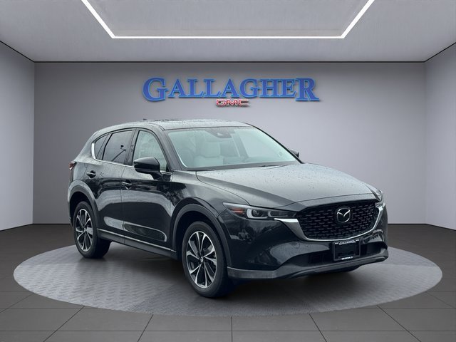 2023 Mazda CX-5 S Premium package's photo