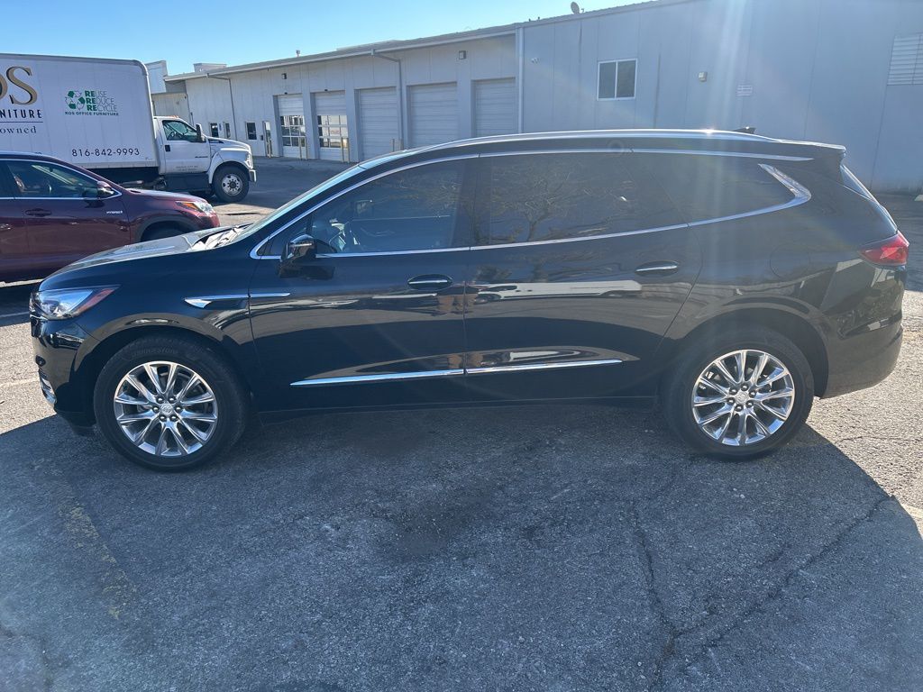 2018 Buick Enclave Premium's photo