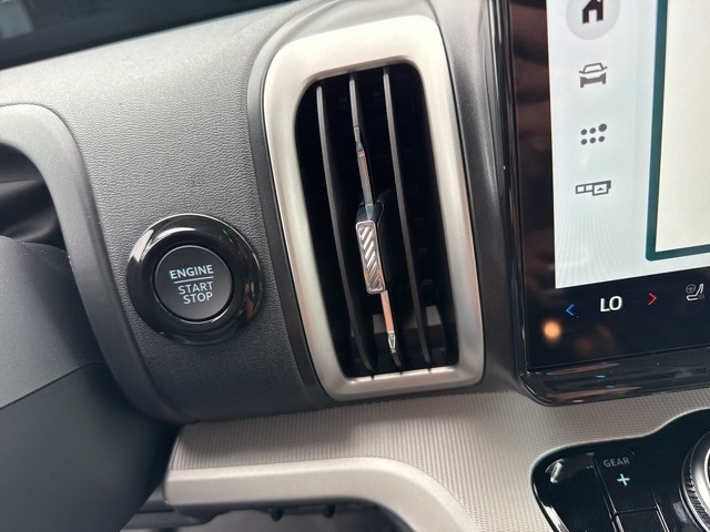 2025 Ford Expedition photo 20