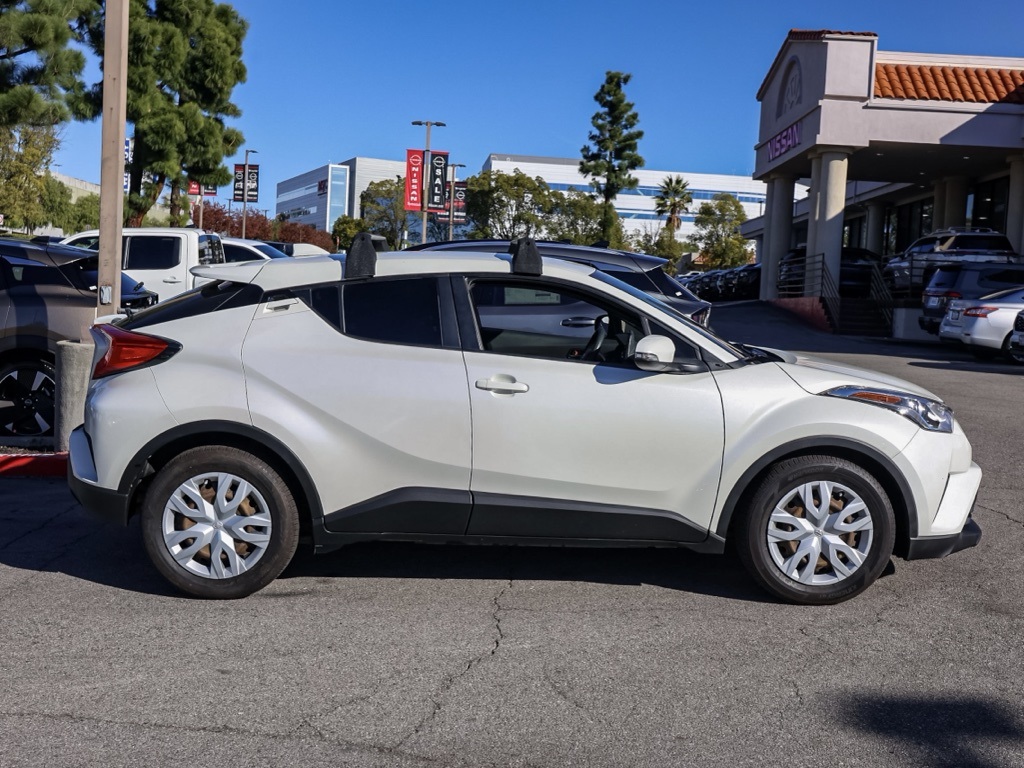 2019 Toyota C-HR XLE Limited photo 2