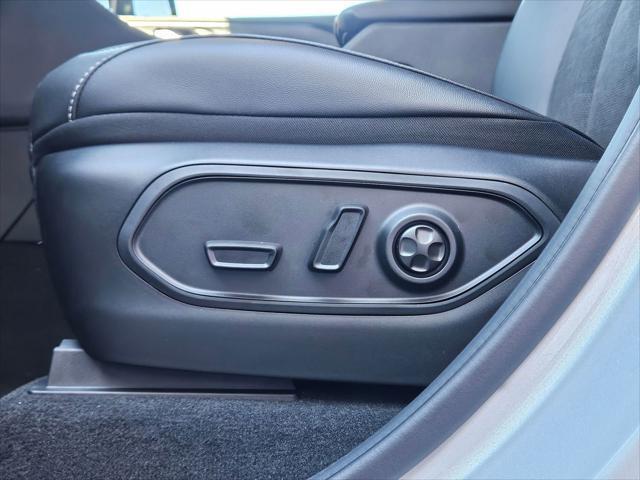 2025 Jeep Grand Cherokee Altitude X photo 13