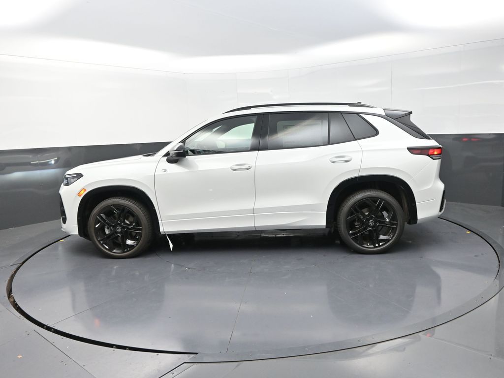 2025 Volkswagen Tiguan SE R-Line Black photo 3