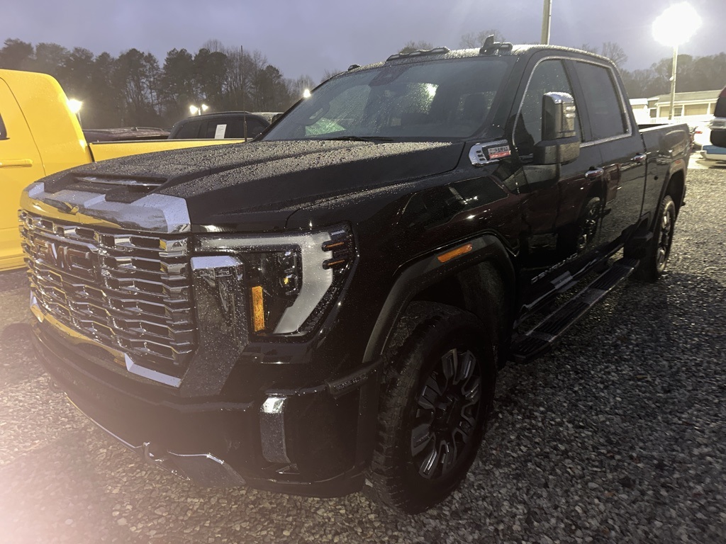 2025 GMC Sierra 3500HD Denali's photo