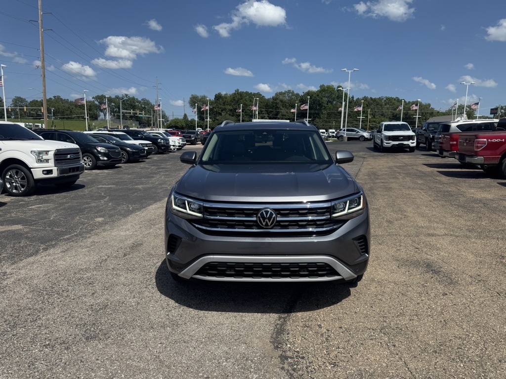 2021 Volkswagen Atlas SEL photo 2