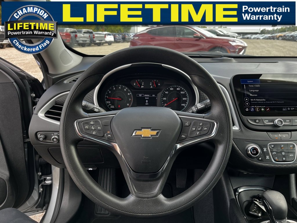 2024 Chevrolet Malibu 1LT photo 12
