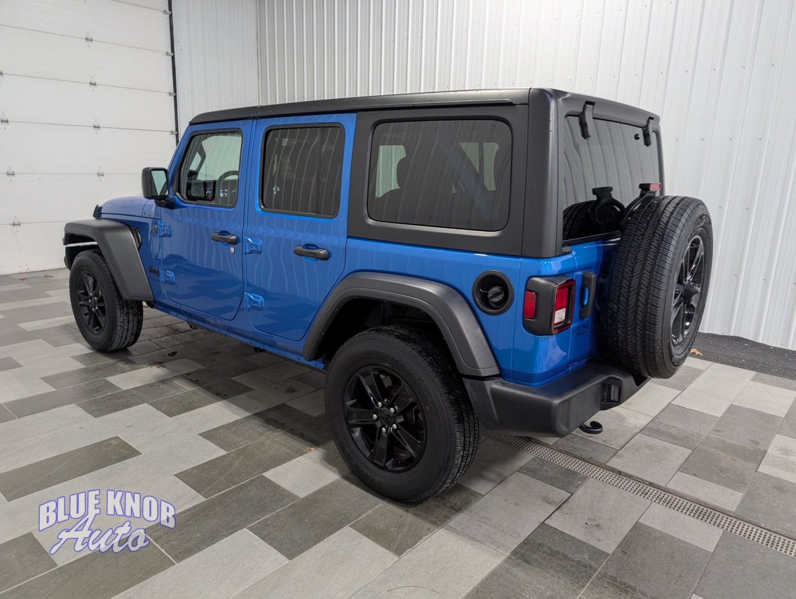 2023 Jeep Wrangler Sport Altitude photo 2