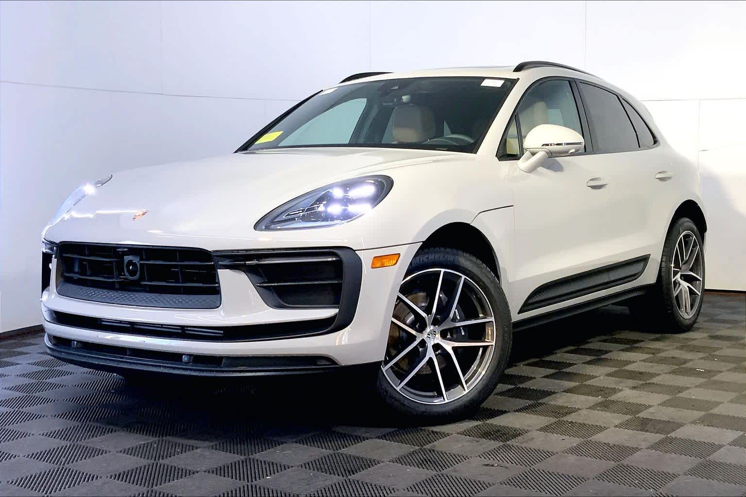 2026 Porsche Macan Base