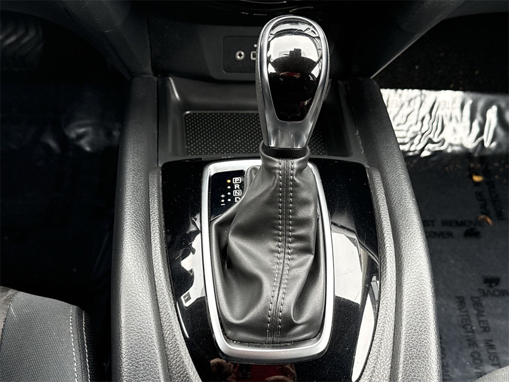 2019 NISSAN ROGUE - Image 18