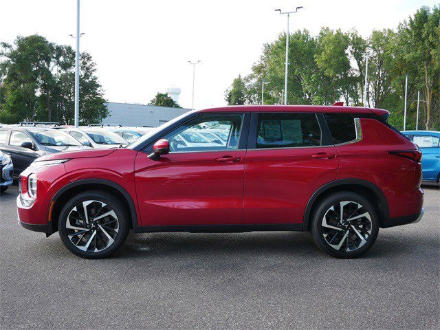 2022 Mitsubishi Outlander SE photo 4