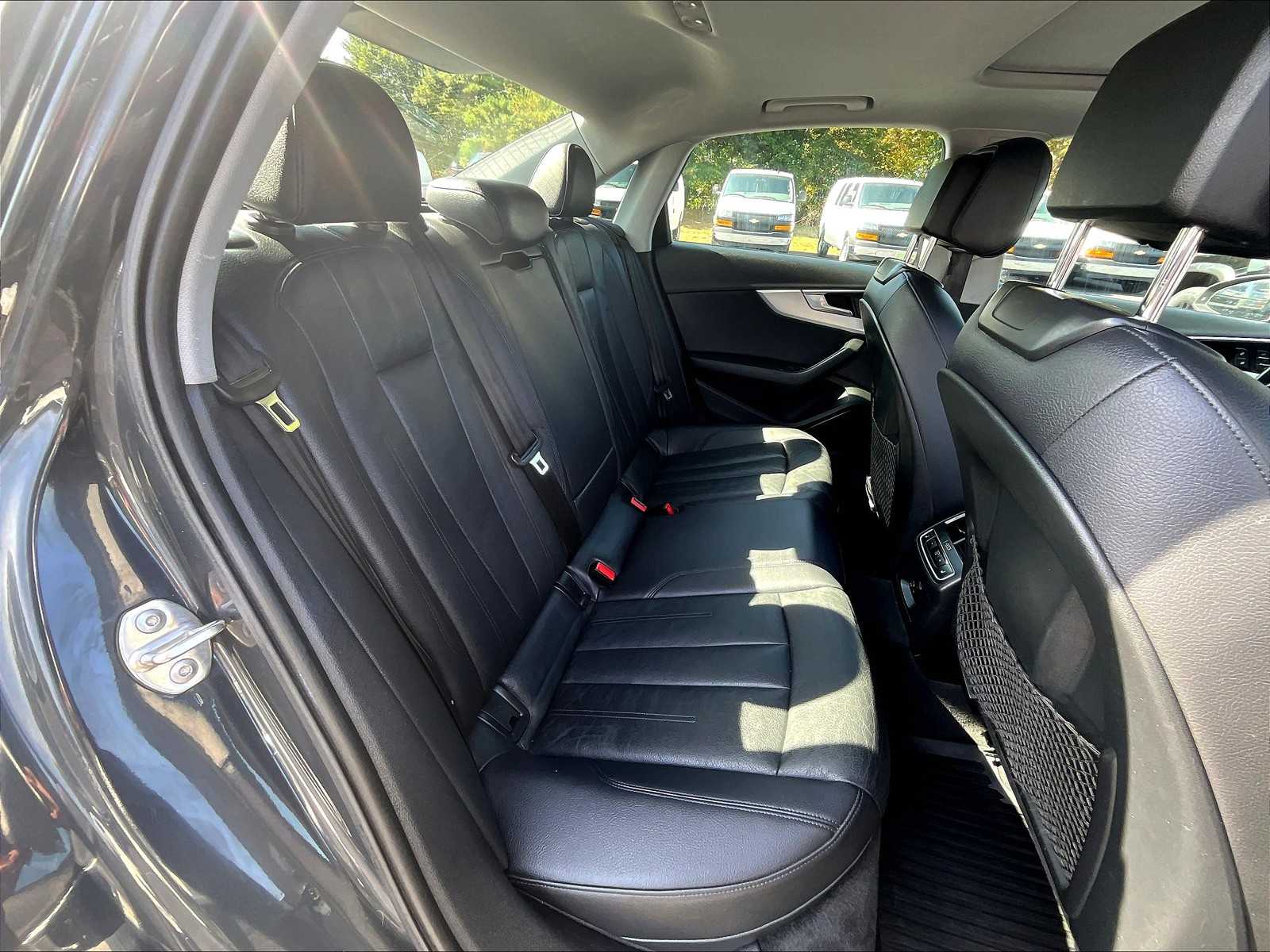2017 Audi A4 Quattro Premium Plus photo 12