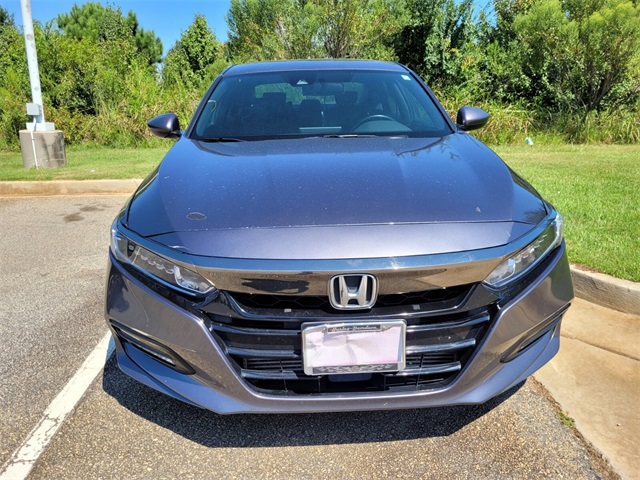2018 Honda Accord Sport photo 2