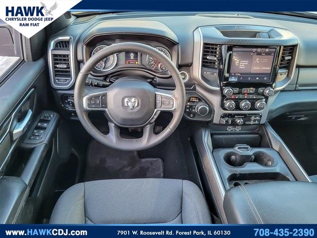 2025 RAM 1500 - Image 13