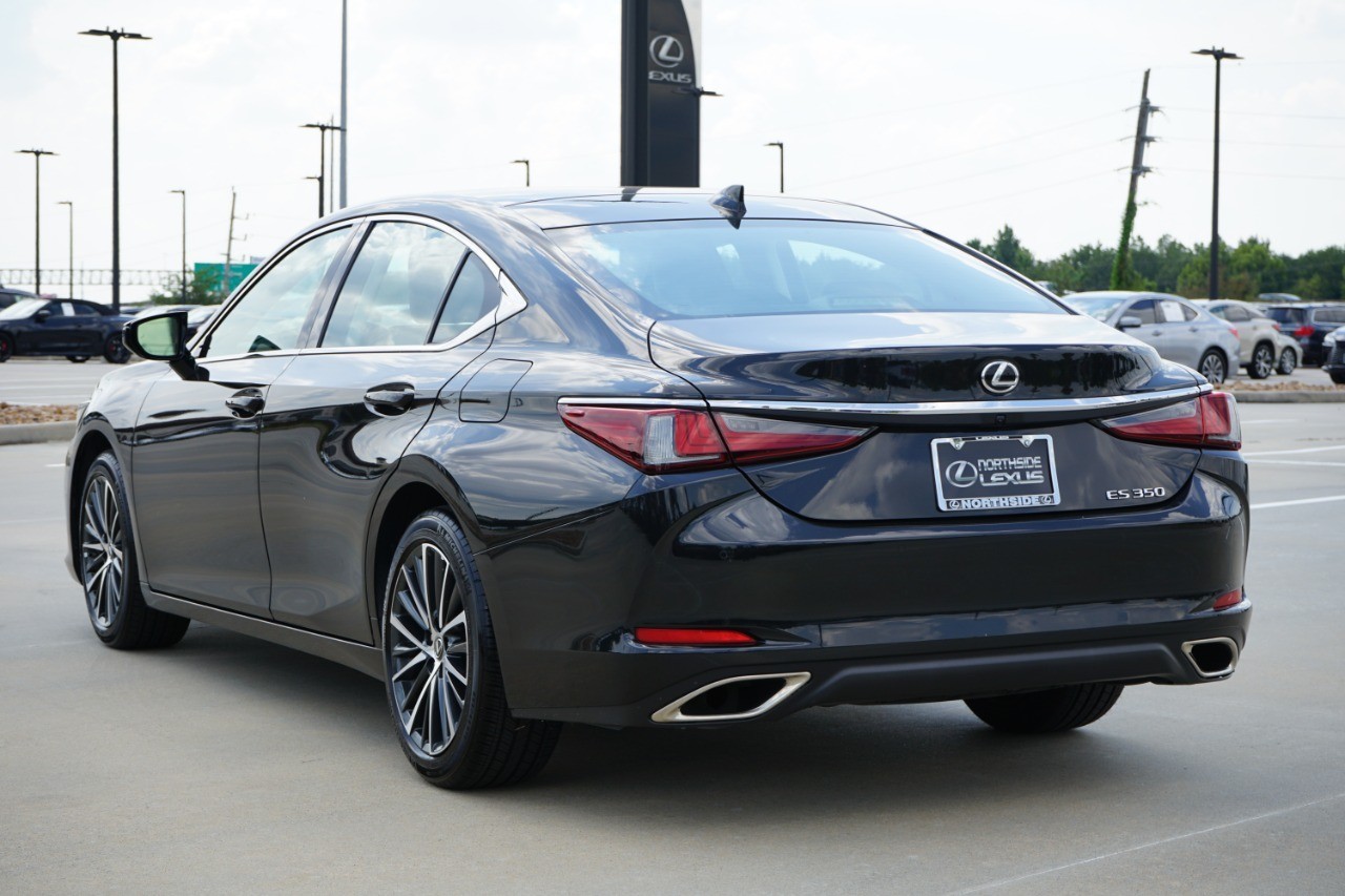 2025 Lexus ES 350 photo 8