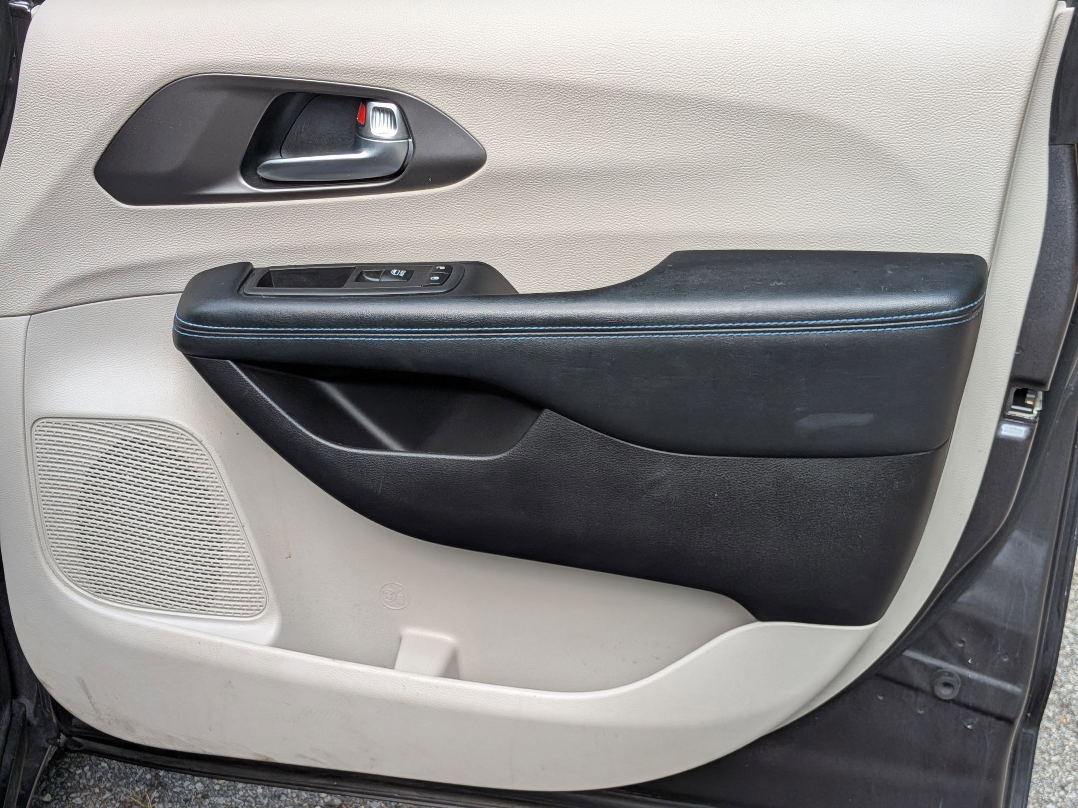 2021 Chrysler Pacifica Touring L photo 31