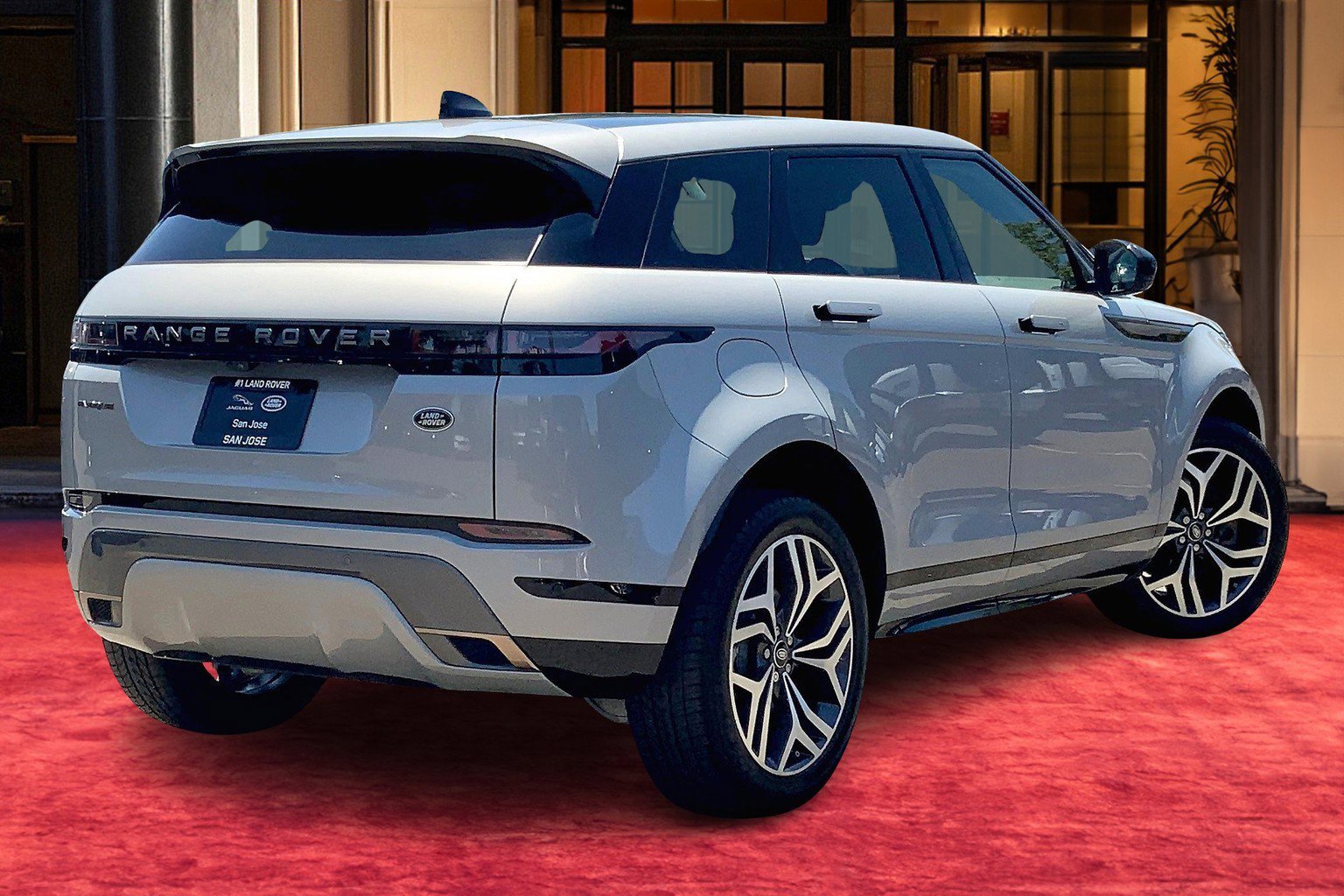 2023 Land Rover Range Rover Evoque R-Dynamic SE photo 13