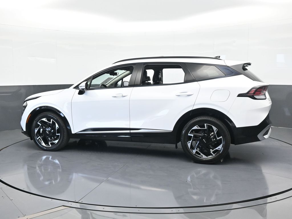 2023 Kia Sportage photo 3