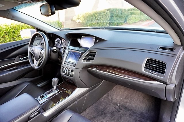 Used 2017 Silver Acura Teknology Pkg image 9