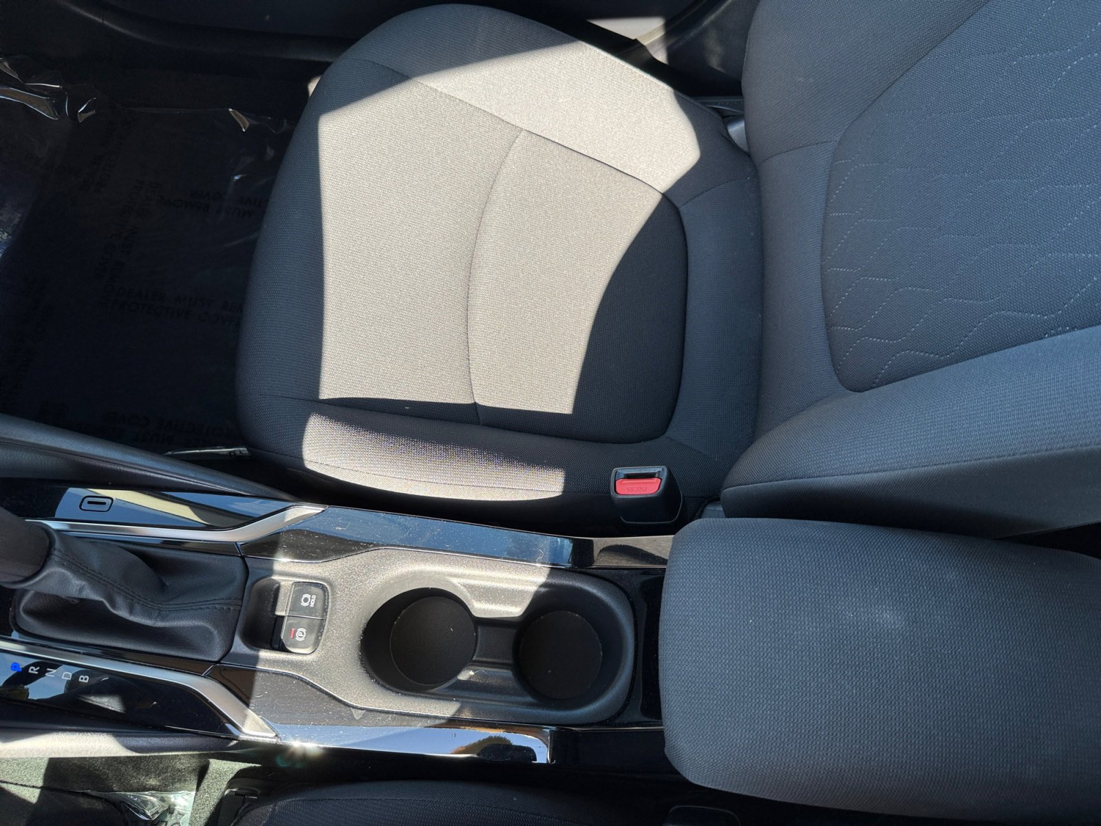 2022 Toyota Corolla LE photo 13