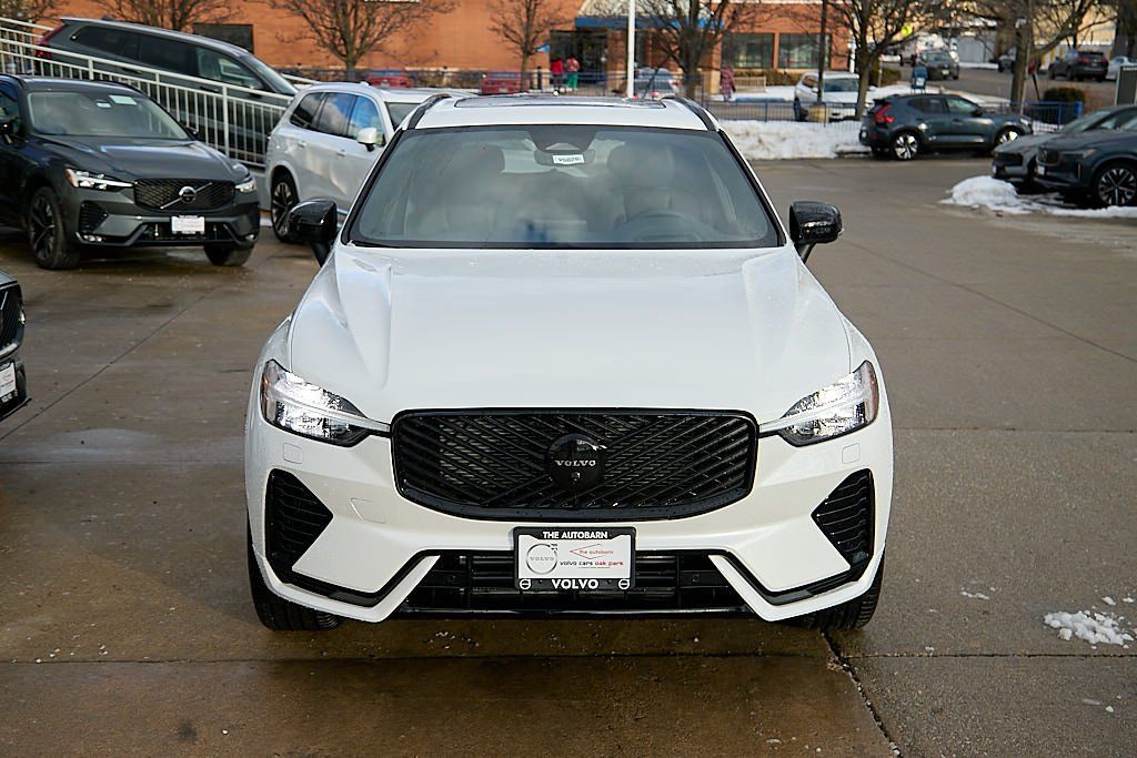 2026 VOLVO XC60 - Image 4