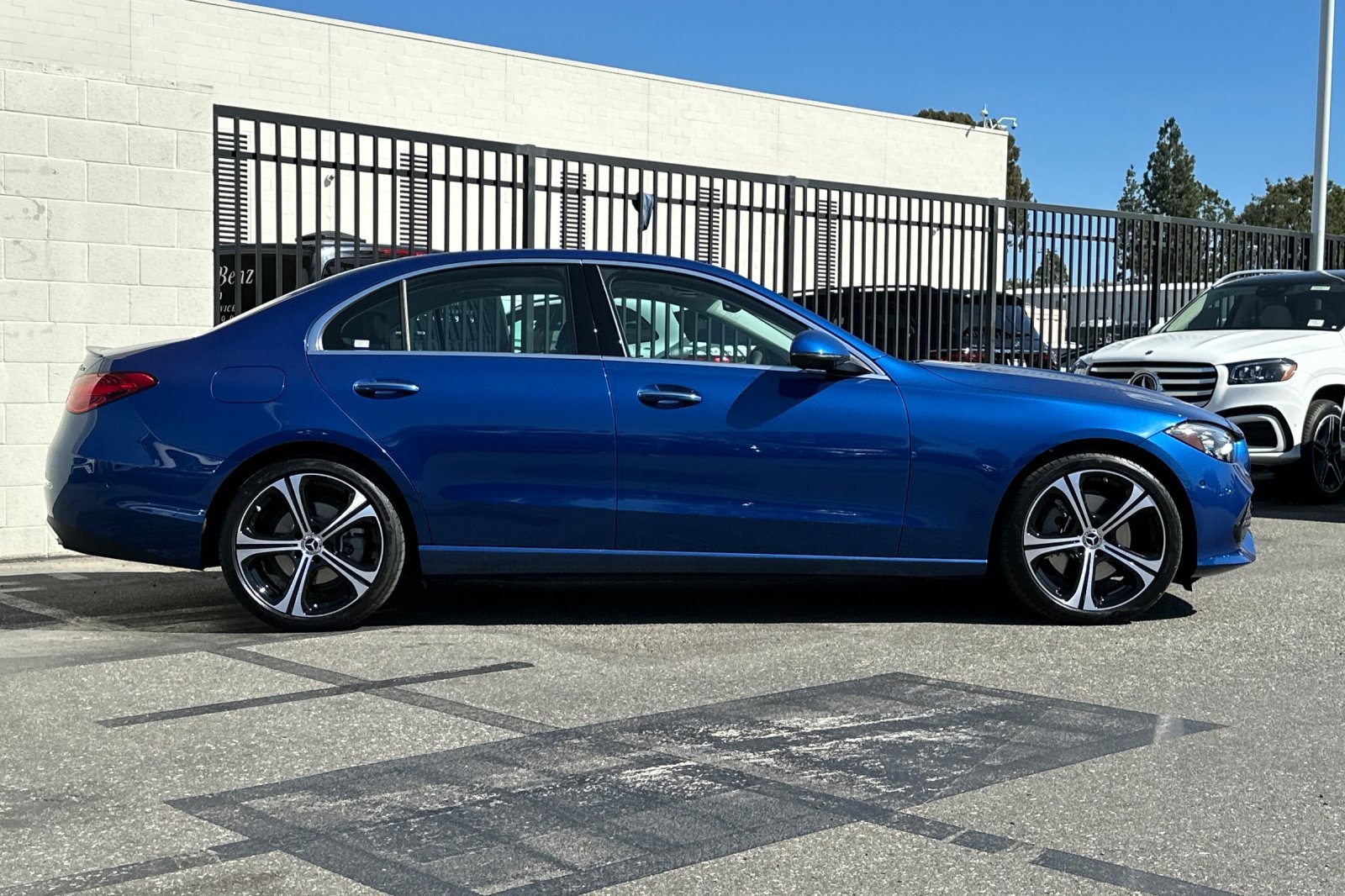 2025 Mercedes Benz C 300 4MATIC photo 4