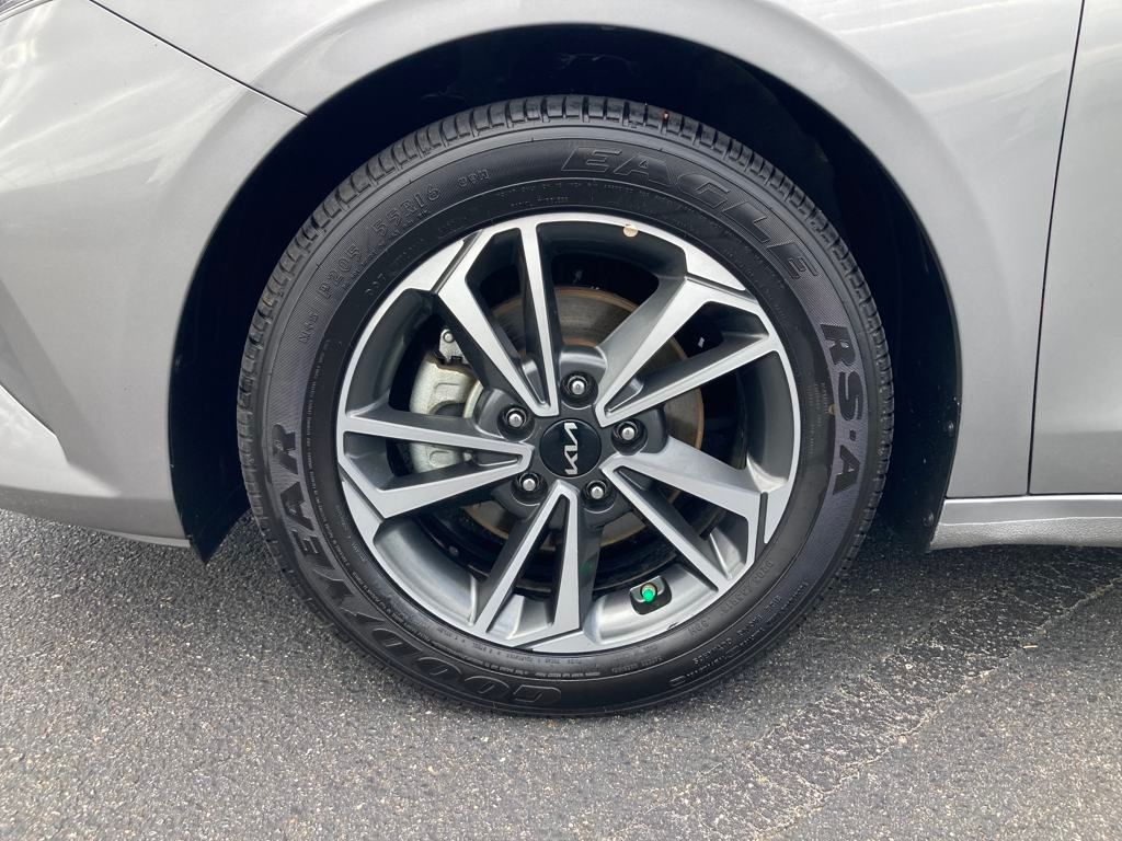 2023 Kia Forte LXS photo 23