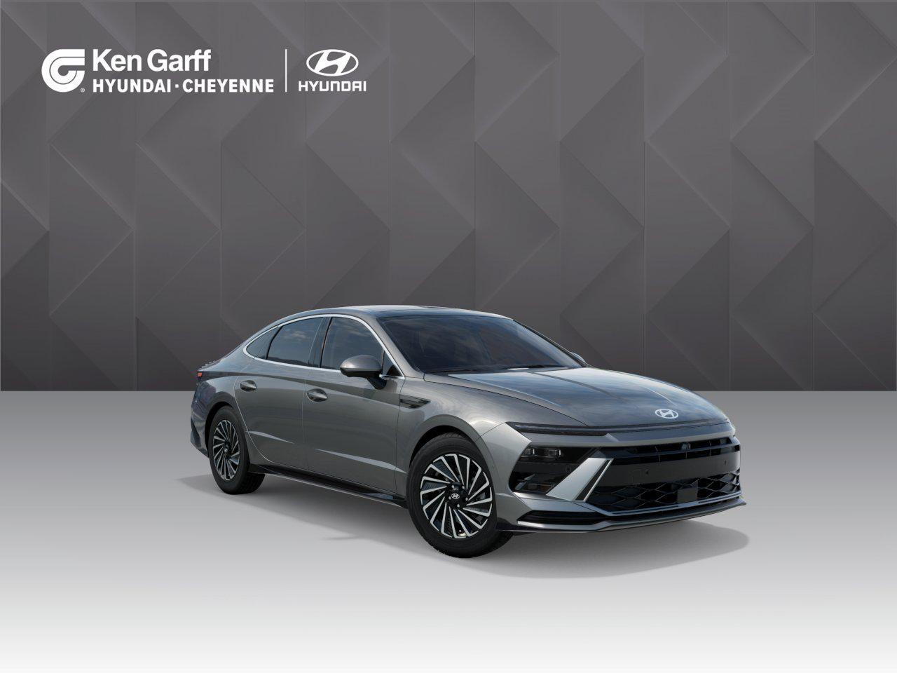 2025 Hyundai Sonata Hybrid Limited photo 2