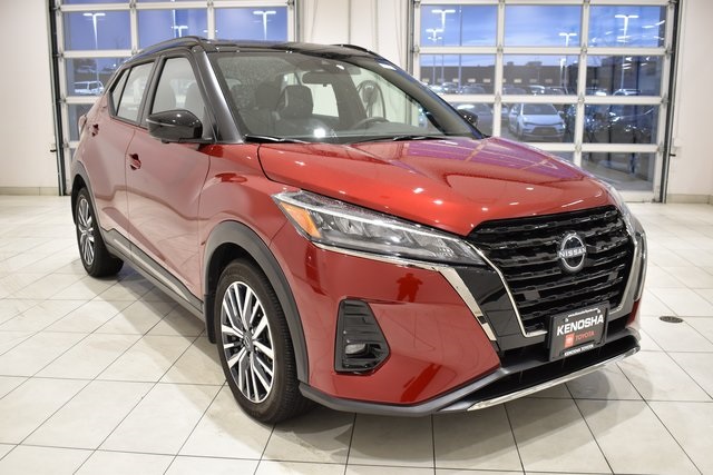 2023 Nissan Kicks SR