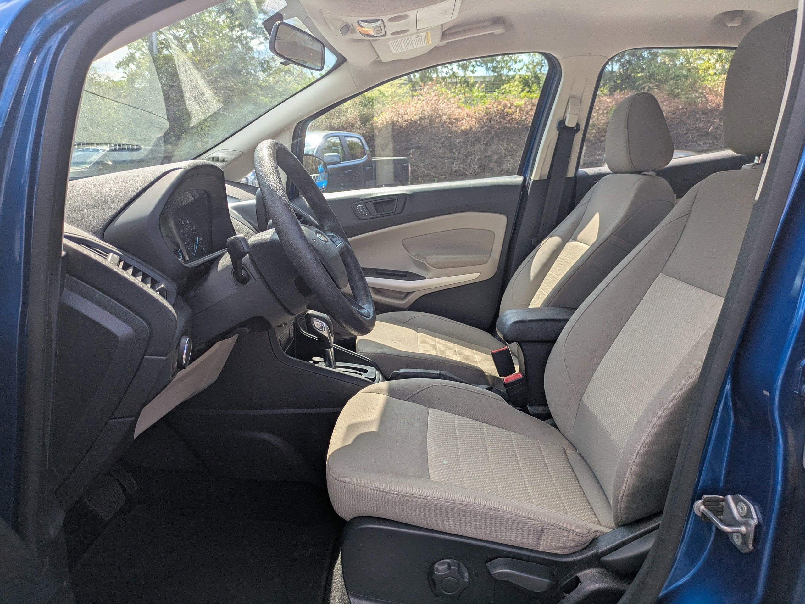 2020 Ford EcoSport S photo 18