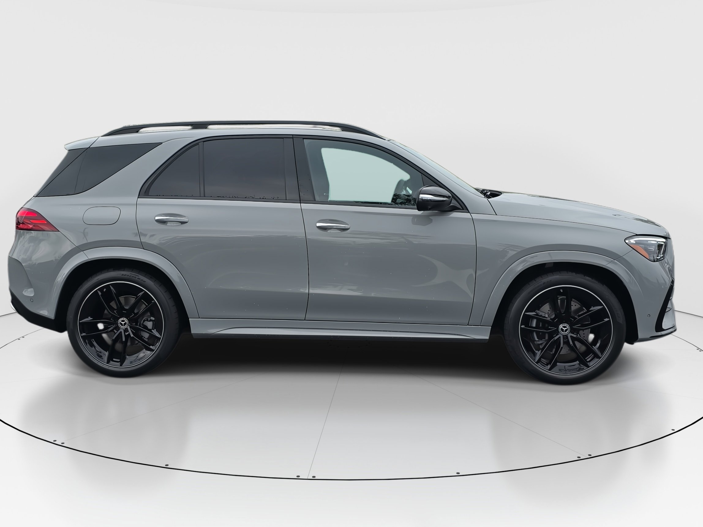 2026 Mercedes Benz GLE 580 4MATIC photo 6