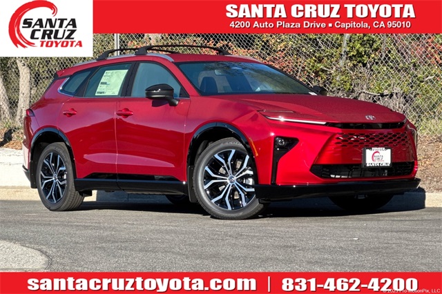 2025 Toyota Crown Signia XLE's photo