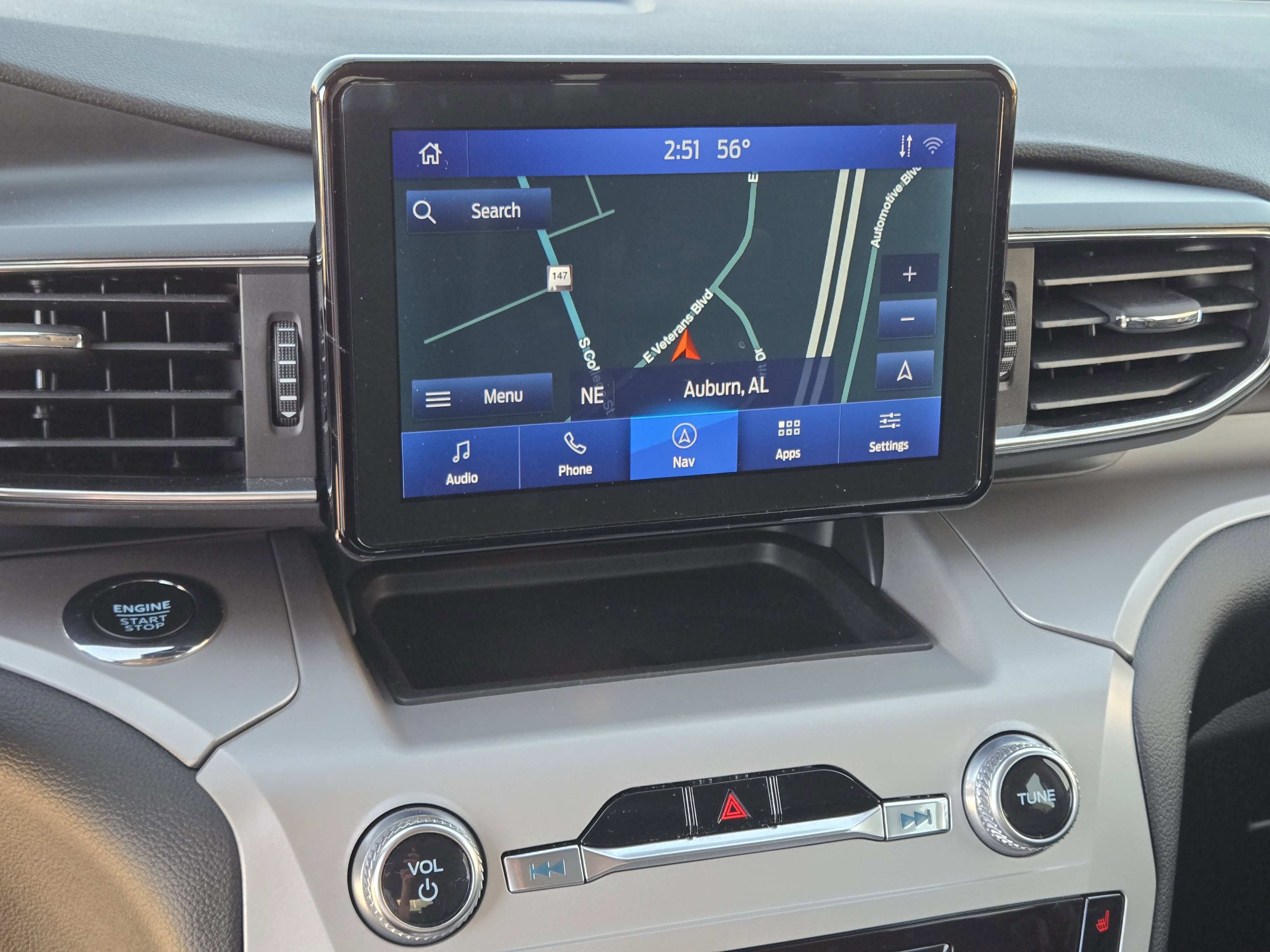 2023 Ford Explorer XLT photo 3