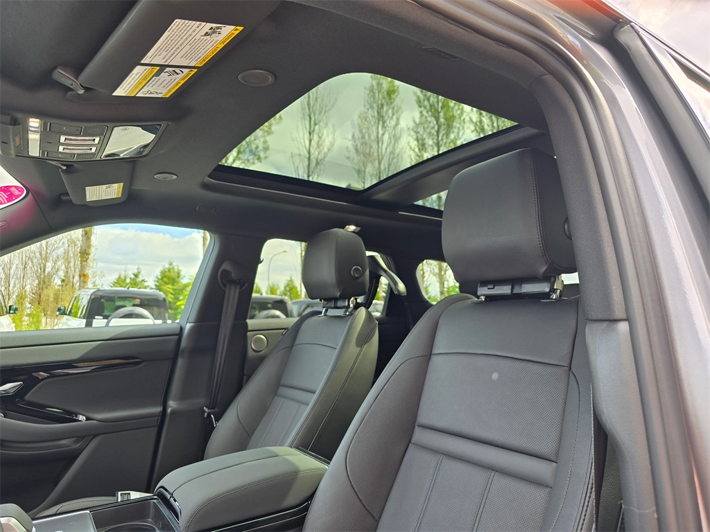 2026 Land Rover Range Rover Evoque Dynamic SE photo 22