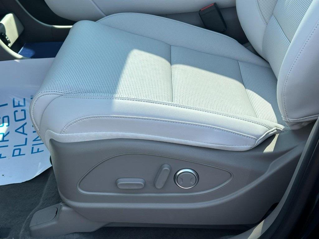 2026 Hyundai Palisade SEL photo 7