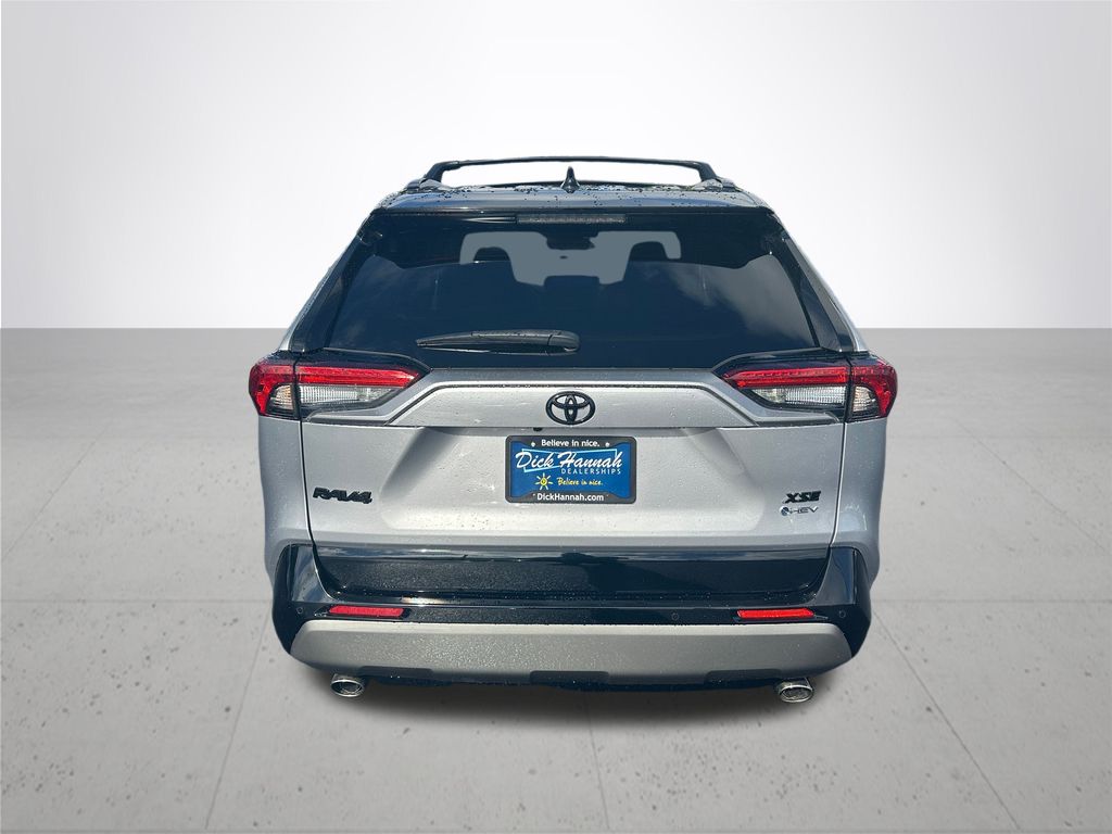 2025 Toyota RAV4 Hybrid XSE photo 8