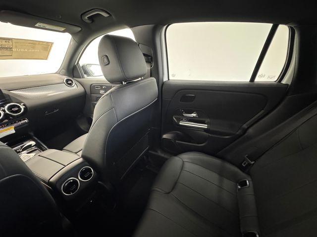 2026 Mercedes Benz GLA 250 photo 38