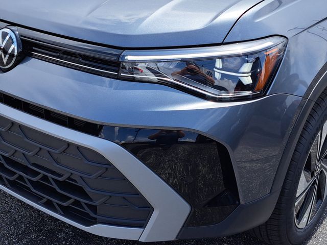 2025 Volkswagen Taos SE photo 9