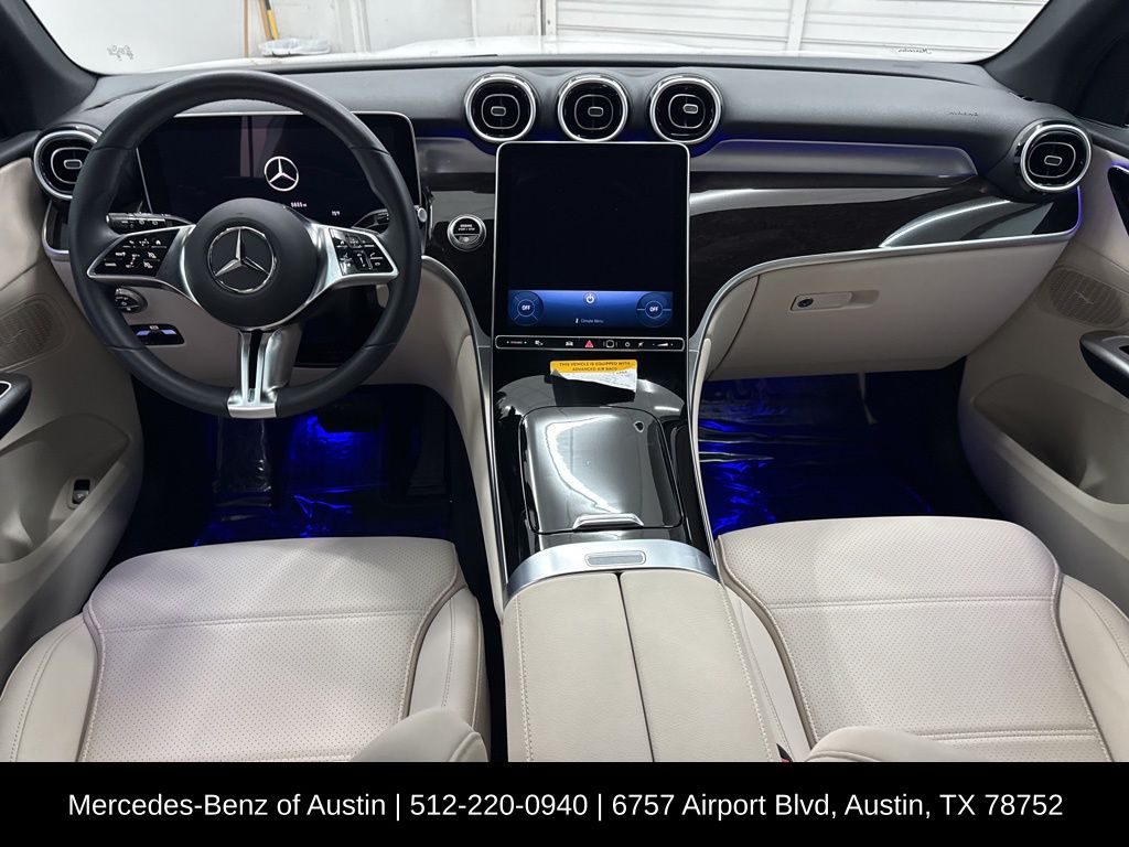 2025 Mercedes Benz GLC 300 photo 18