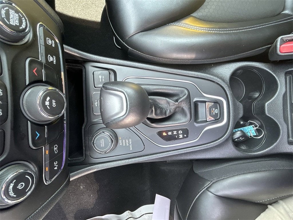 2019 Jeep Cherokee Latitude photo 13