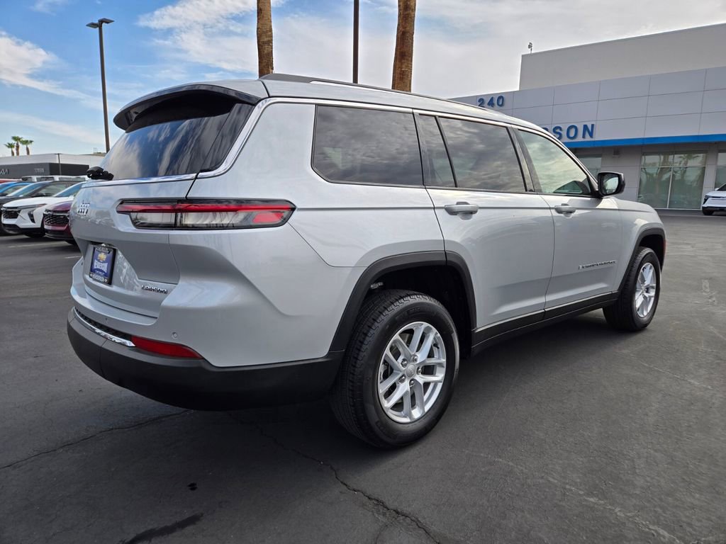 2023 Jeep Grand Cherokee Laredo photo 6