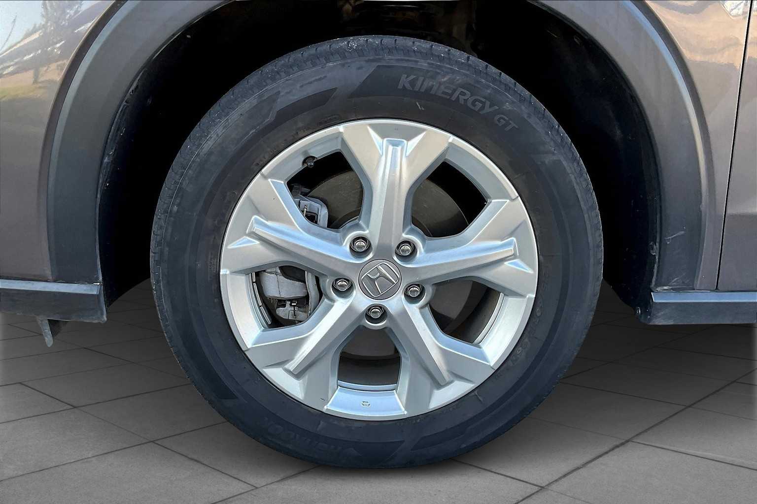 2024 Honda HR-V LX photo 9
