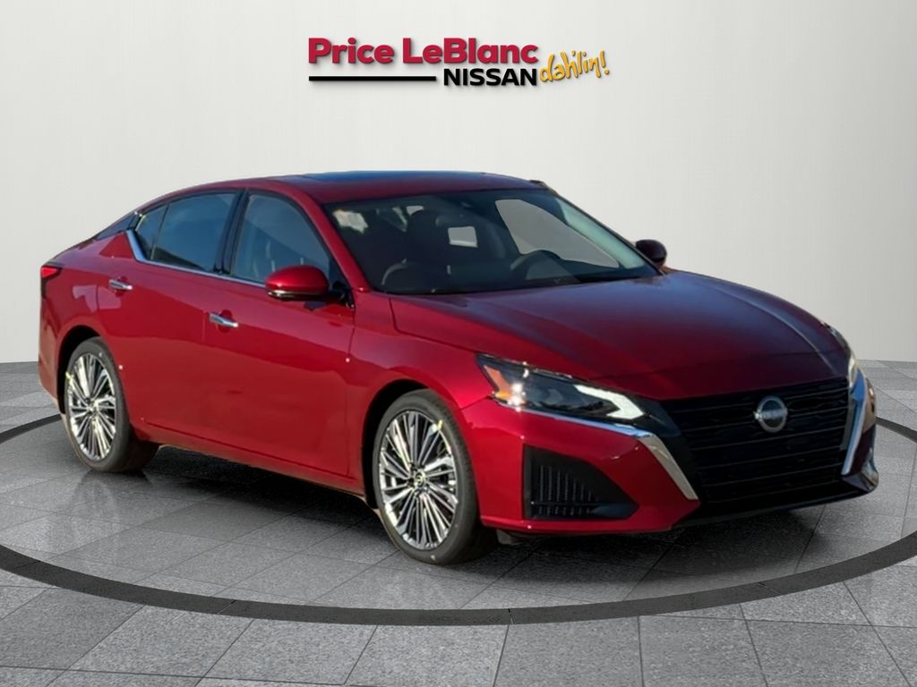 2025 Nissan Altima SL's photo