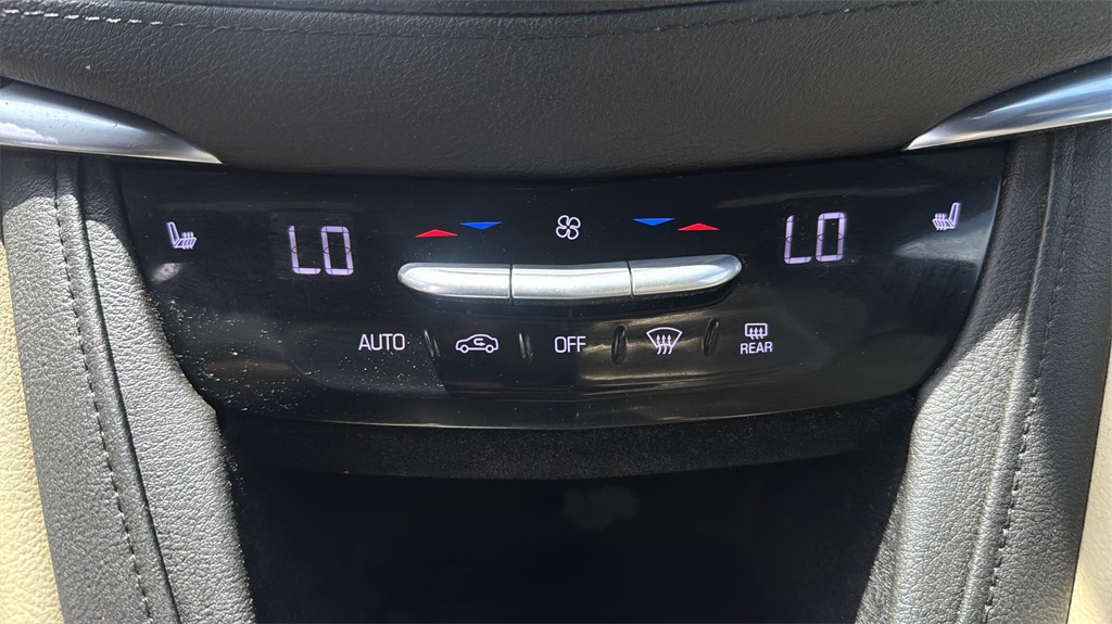 2018 Cadillac XT5 Luxury photo 17