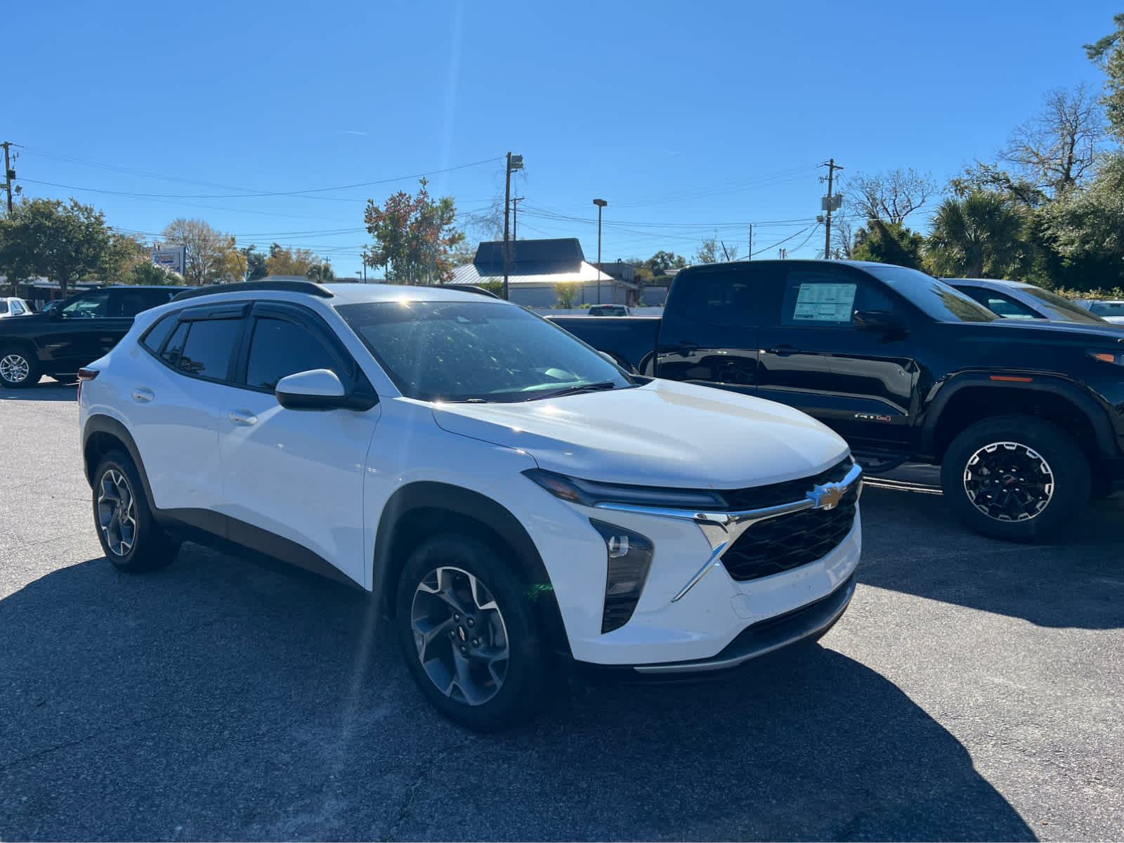 2024 Chevrolet Trax LT photo 3