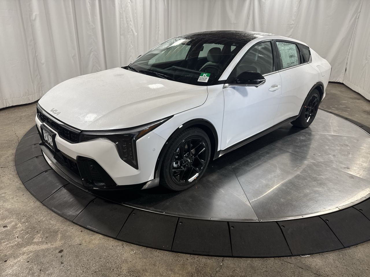 2025 Kia K4 GT-Line Turbo's photo