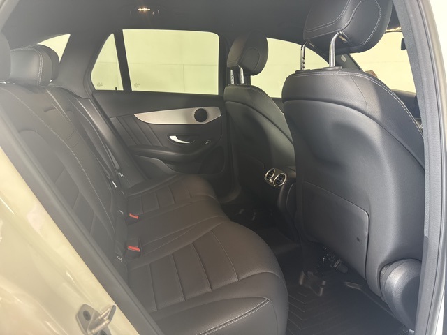 2022 Mercedes Benz GLC 300 4MATIC photo 4