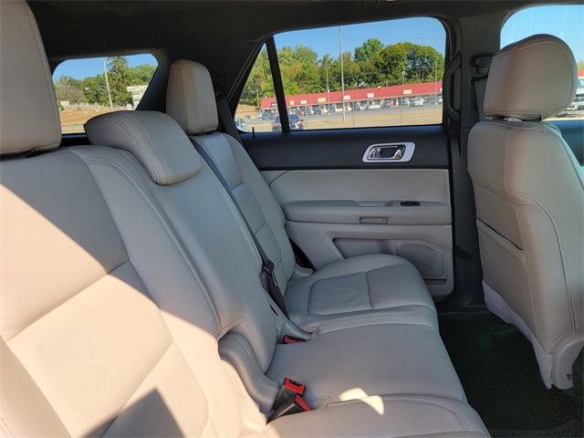 2014 Ford Explorer XLT photo 17
