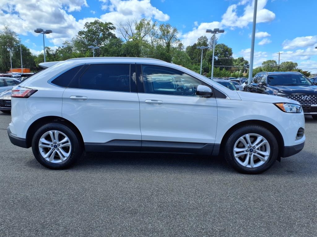2019 Ford Edge SEL photo 6
