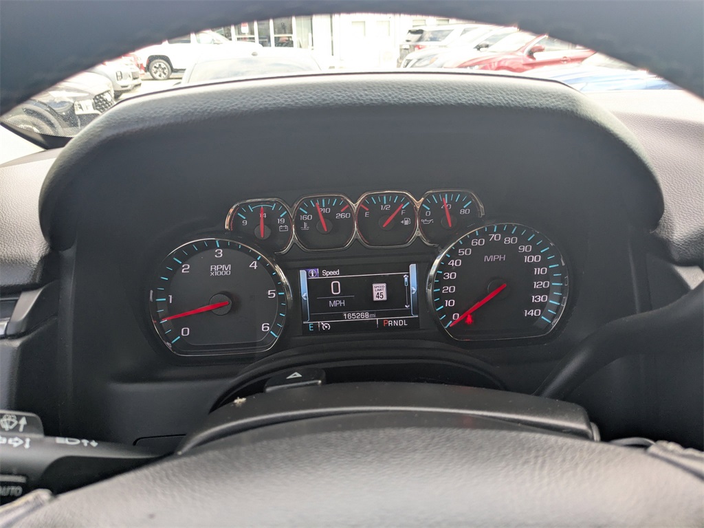 2020 Chevrolet Suburban LT photo 24